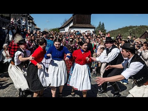 Video Thumbnail: Hungarian Easter tradition sees women doused with water in Hollókő