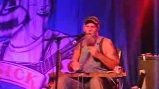 Seasick Steve - Diddly Bow/Save Me (with drums!)