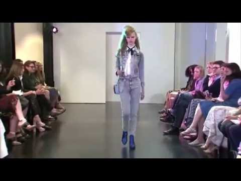 Models Estella Boersma and Kiki Willems fall down at Marc Jacobs Resort 2017 fashion show