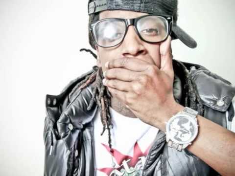 Young Dunnyz - We In The Air feat. Roach Gigz