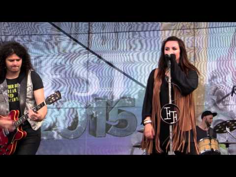 Zubrfest 2015 - Ewa Farna - Boží mlejny melou / Měls mě vůbec rád