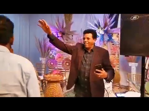 Meshesh Berhe Ghile having fun በርሀ ጊለ መሸሽ ኣብ መድረኽ Hilel Halaley