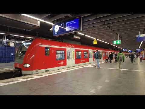 S-Bahn arrives at Marienplatz station in Munich [4K HDR]