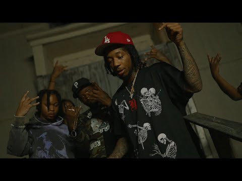 Young Nuisance & Dellinelli - Warlocks (Official Music Video)