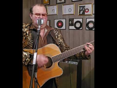Cover of (Virgil holmes  - Walking alone)