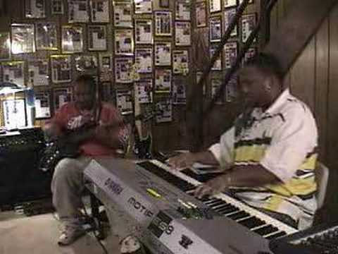 James Ross @ Cory "Cbusy" James - (Keyboards) In The Bass-ment (Jamming)