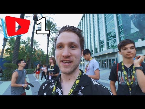 VIDCON 2019 - DAY 1 - MCJUGGERNUGGETS TAKES MY CAMERA!