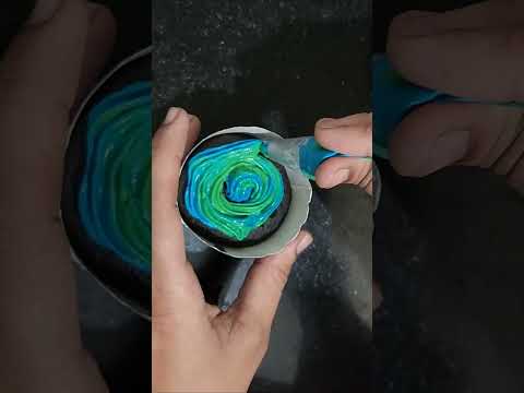 #trending #cakedecoration #shortfeed #youtubeshort #chocolate