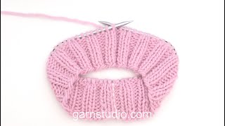 Video thumbnail for Jak uplést pružný lem 2 oka hladce - 2 oka obrace a 2 oka hladce za zadní nit - 2 oka obrace