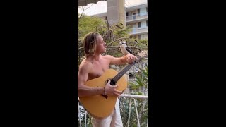 Download lagu Only in Australia... Kookaburra sings with Aussie man mp3 Download lagu Only in Australia... Kookaburra sings with Aussie man mp3