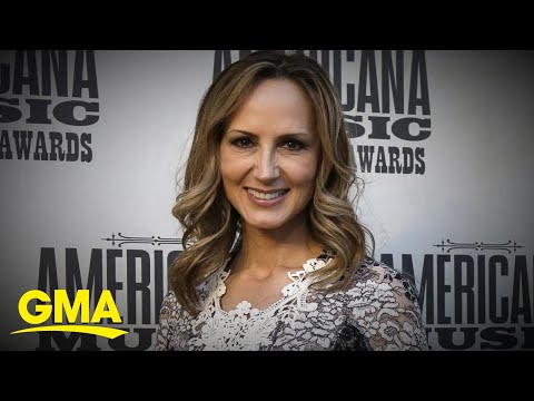 Country singer Chely Wright opens up after having a stroke l GMA