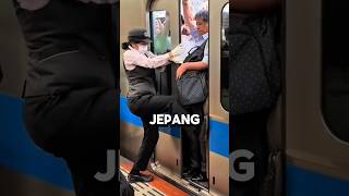 Download lagu Everyday Scenery at Japanese Train Stations! mp3