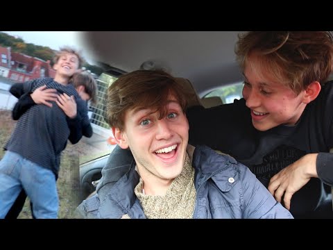 IK HEB MIJN VERLOREN TWEELING BROER GEVONDEN!