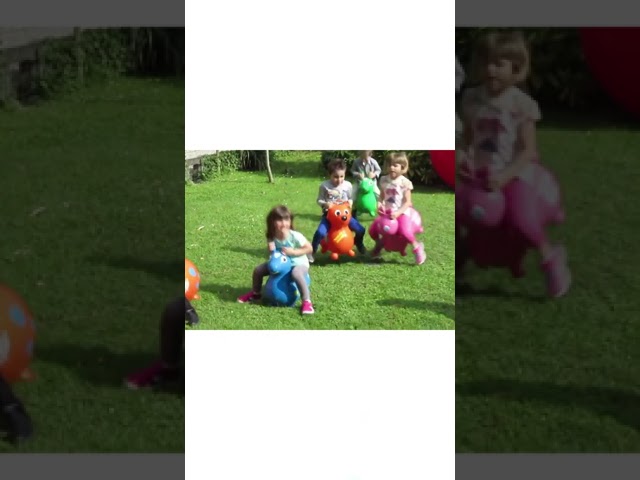 Vídeo relacionado con Kindsgut Animal para Saltar, Animal de Salto, Saltar, Poni, brincar, para Bebes & niño pequeño, Inflable, con inflador, Unisex