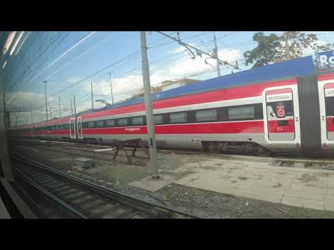 Marcia parallela ingresso stazione di Roma Termini   4K