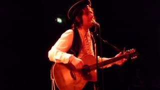 Adam Green acoustic not knowing how to play Musical Ladders - live Ampere Munich 2014-02-06
