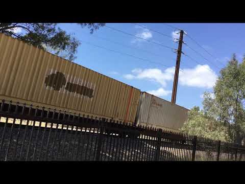 freight train 1MP9 CF4403 and SCT011