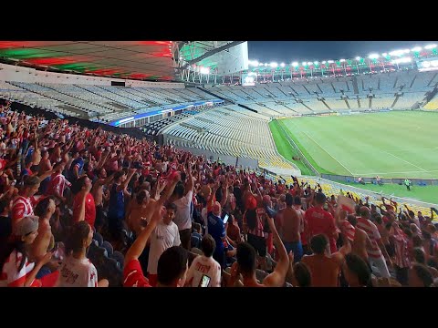 "Hinchada Tatengue entrando al Maracaná" Barra: La Barra de la Bomba &bull; Club: Unión de Santa Fe