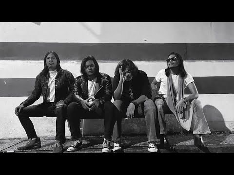 CHLYPDY - Kelabu (Official Lyric Video)