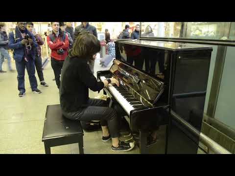 playing Master of Puppets on Elton John's piano at Station