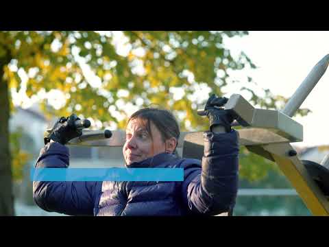 Esteetön pystypunnerrus FIT08(E) ulkokuntoilulaitteen opastusvideo