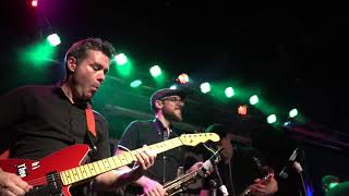 Big D and the Kids Table - LAX