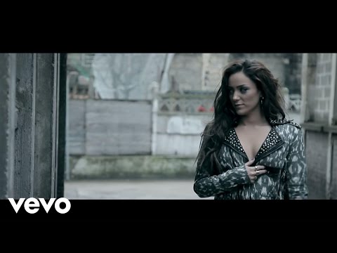 Léa Castel - Garde A Vue ft. Ladéa