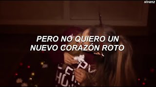 Ariana Grande - Santa Tell Me (Traducida al Español)