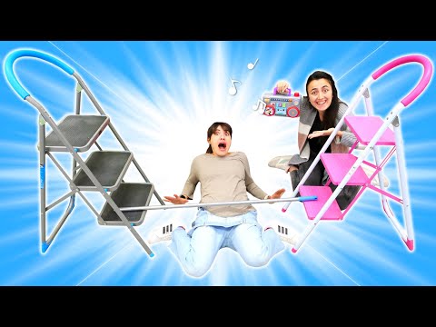 Çocuklar için eğlenceli video. Sevcan ve Ümit Limbo oyunu. Kız oyunları.