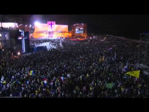 Pope to Young Catholics: Make a Mess