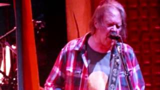 Neil Young &amp; Crazy Horse &quot;Powderfinger&quot; live in Sydney 2013