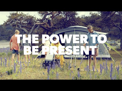 DOMETIC | CFX3 Powered Cooler - Family Camping