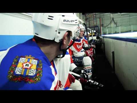 Омские спасатели поздравили российский хоккей с Днем рождения