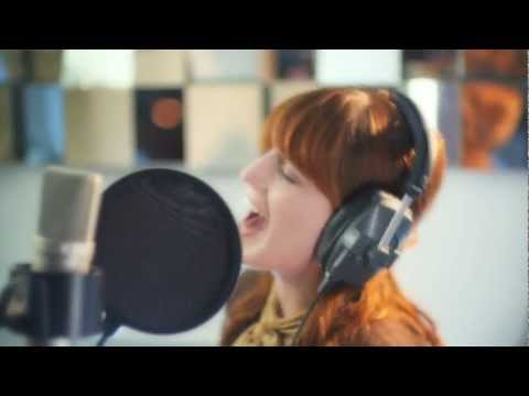 Florence & The Machine - Shake It Out (acústico)