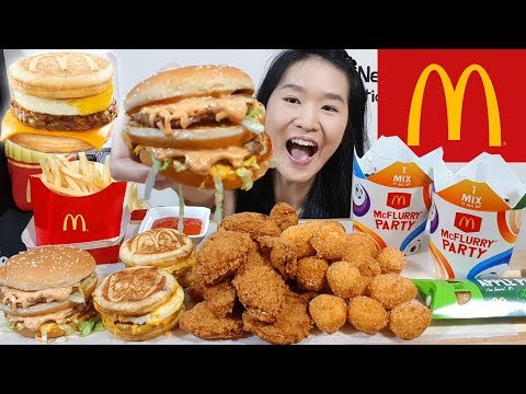 McDONALD'S MCGRIDDLES!! Big Mac, Fried Chicken Pizza Balls, McWings & McFlurry | Eating Show Mukbang