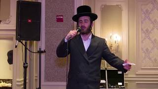 Dovidal Knobloch Performing Latest Hits – Mitzvah Tantz | בדחן דוד קנאבלאך