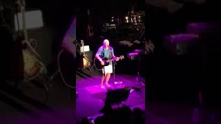 JIMMY BUFFETT playing a GORDON LIGHTFOOT song in PARIS 2018 parrothead Red was there