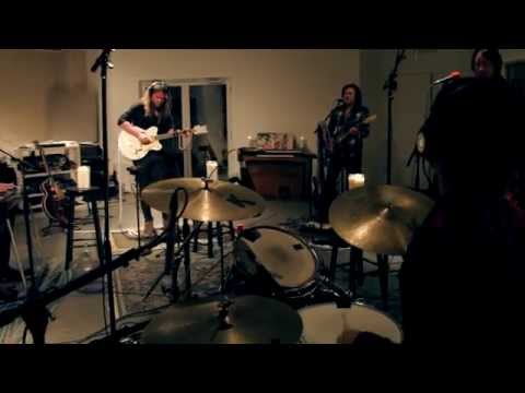 Israel Nash - "Who In Time" (Live at Room 17 Studios)