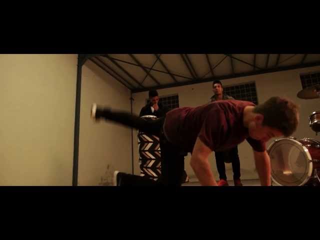 Video zu 'Back To Origine' ansehen