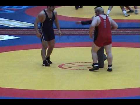 Steve Mocco USA) v.  Ali Isaev (AZE)