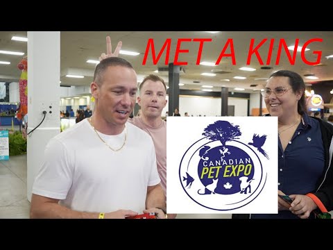 So many cool youtube people at the Canada pet expo!!! i got Joey's wood!