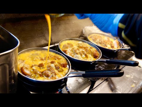 Japan's popular katsudon! The restaurant, which is too small, is packed with businessmen!