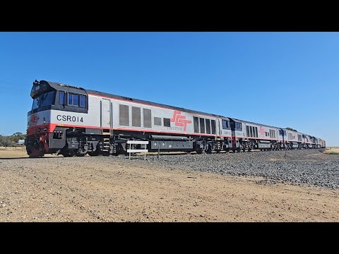 5PM9 SCT up "Dark Ghost" (3x CSRs SCT CSR, 101P), Forrestfield - Laverton, 1655, 15/12/25, Dooen VIC