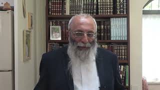 מפירות הכרם | שבועות | הרב יורם אליהו (ישיבת כרם ביבנה) - התמונה מוצגת ישירות מתוך אתר האינטרנט יוטיוב. זכויות היוצרים בתמונה שייכות ליוצרה. קישור קרדיט למקור התוכן נמצא בתוך דף הסרטון