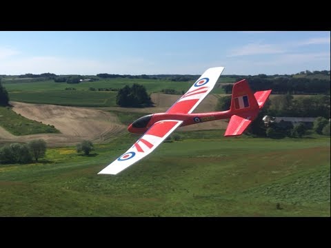 lidl-glider-trying-to-take-the-perfect-picture