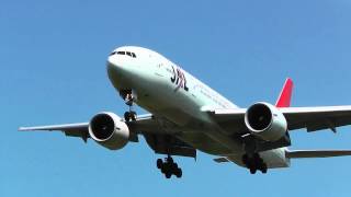 preview picture of video 'JAPAN Air Boing 777-200 ZRH Runway 28'