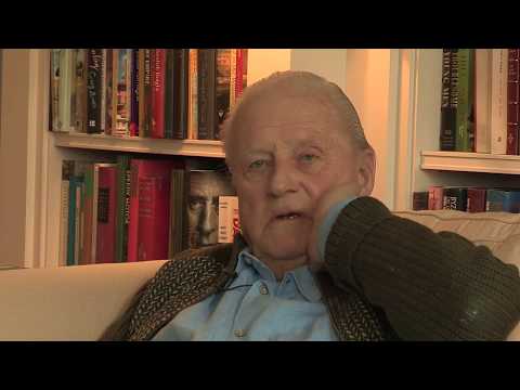 John Julius Norwich - Round Britain Quiz (120/136)