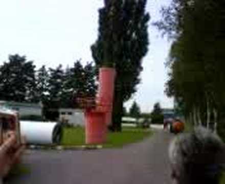 Demontage antenne zendmast Lopik (vlakbij de landingsplaats)