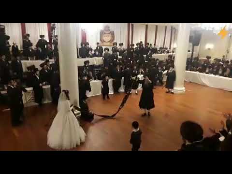 Kosovor Rebbe's Mitzvah Tantz