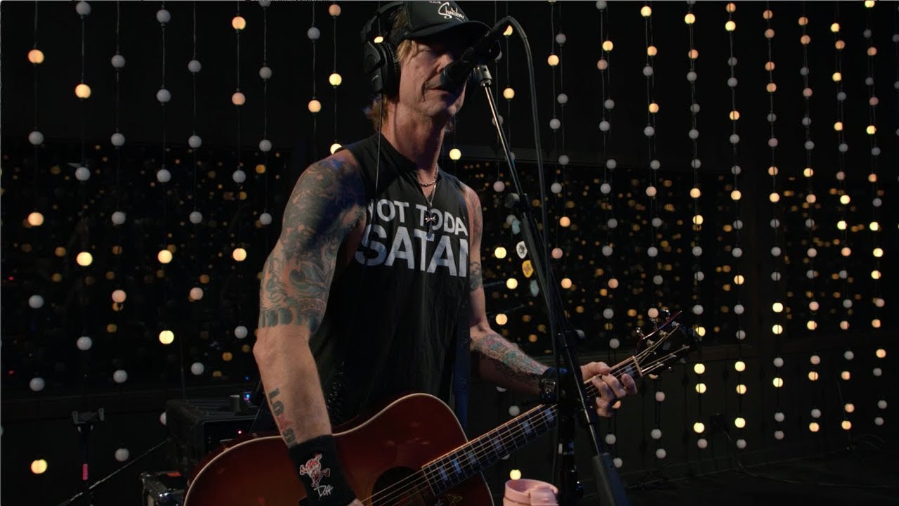 Duff McKagan – Chip Away (Live on KEXP)